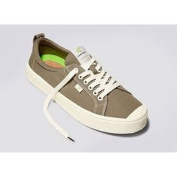 Cariuma OCA Low Burnt Sand Canvas Sneakers Shoes Mens 8.5 Womens 10 Lace Up - Picture 1 of 9